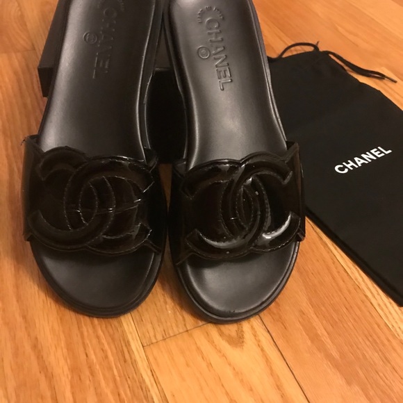 ❌SOLD ❌Chanel sandals - Picture 3 of 7